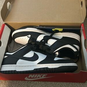 Nike Panda Dunks